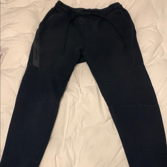 Nike Black Jogger Pants - Picture 1 of 6